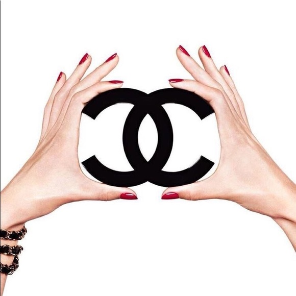 Meet your Posher, Carina - Picture 2 of 4